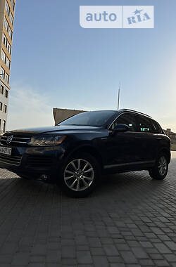 Внедорожник / Кроссовер Volkswagen Touareg 2013 в Одессе