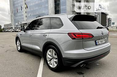 Внедорожник / Кроссовер Volkswagen Touareg 2020 в Киеве