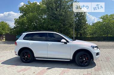 Позашляховик / Кросовер Volkswagen Touareg 2010 в Коломиї