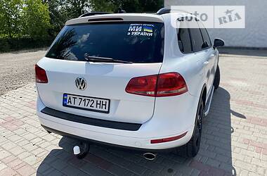 Позашляховик / Кросовер Volkswagen Touareg 2010 в Коломиї