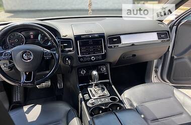 Позашляховик / Кросовер Volkswagen Touareg 2010 в Коломиї