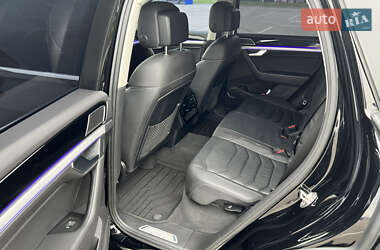 Внедорожник / Кроссовер Volkswagen Touareg 2019 в 