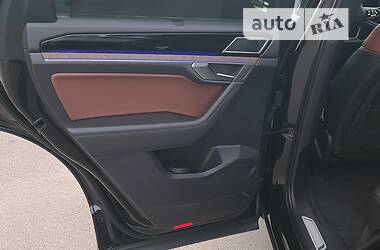 Внедорожник / Кроссовер Volkswagen Touareg 2021 в 