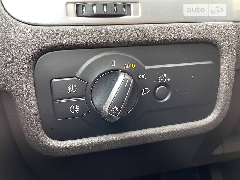 Внедорожник / Кроссовер Volkswagen Touareg 2010 в Бердичеве