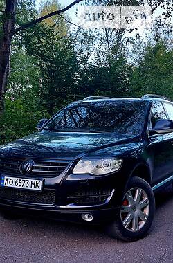 Внедорожник / Кроссовер Volkswagen Touareg 2007 в Великом Березном