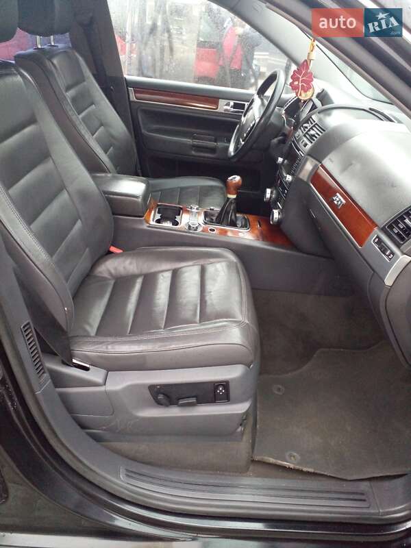 Внедорожник / Кроссовер Volkswagen Touareg 2004 в Теребовле