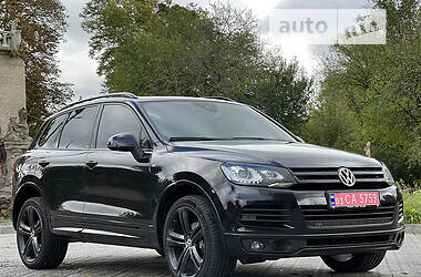 Внедорожник / Кроссовер Volkswagen Touareg 2012 в Луцке