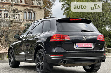 Внедорожник / Кроссовер Volkswagen Touareg 2012 в Луцке