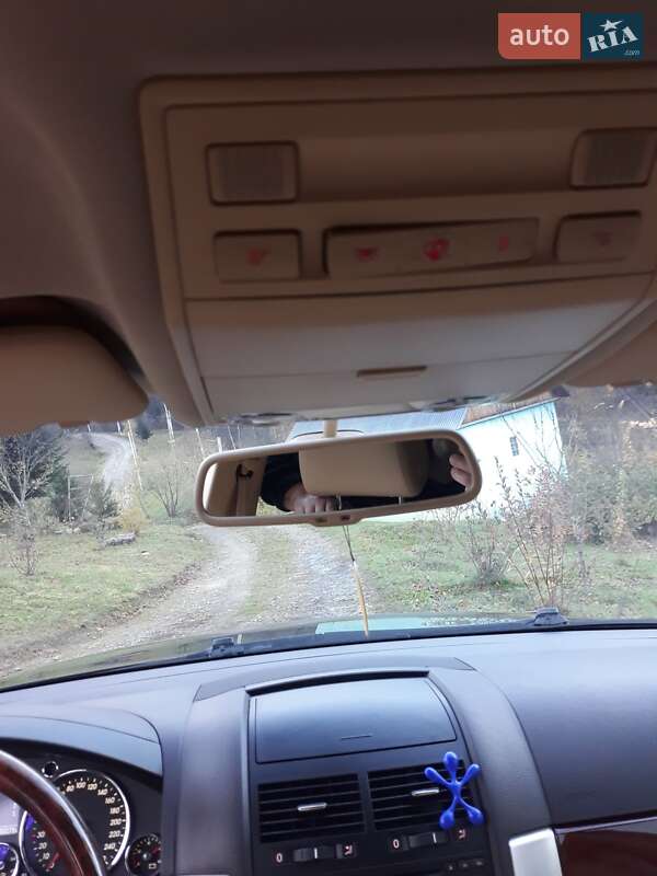 Позашляховик / Кросовер Volkswagen Touareg 2005 в Львові