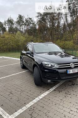 Внедорожник / Кроссовер Volkswagen Touareg 2014 в Пирятине