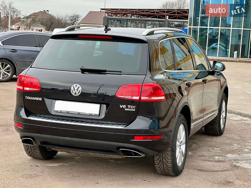 Внедорожник / Кроссовер Volkswagen Touareg 2014 в Харькове