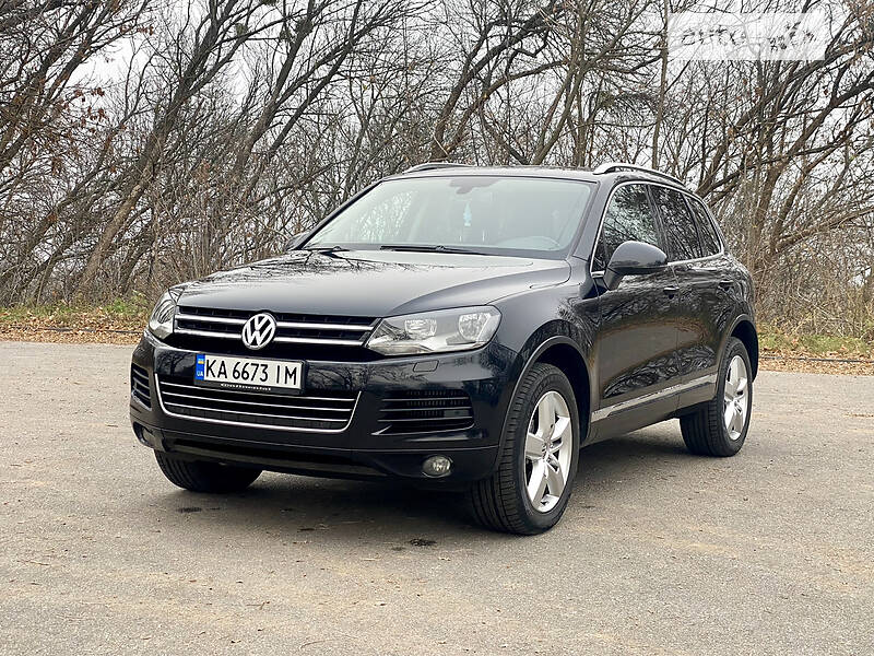 Внедорожник / Кроссовер Volkswagen Touareg 2012 в Полтаве