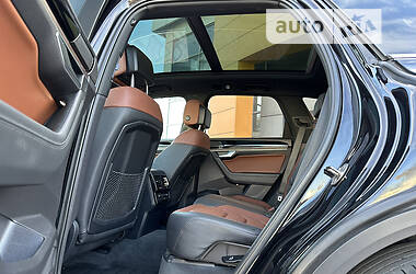 Внедорожник / Кроссовер Volkswagen Touareg 2019 в 