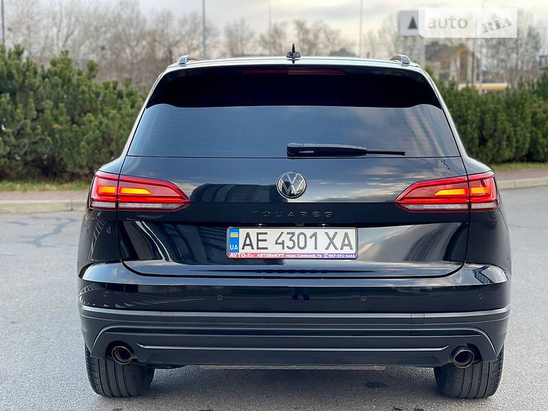 Внедорожник / Кроссовер Volkswagen Touareg 2021 в Киеве