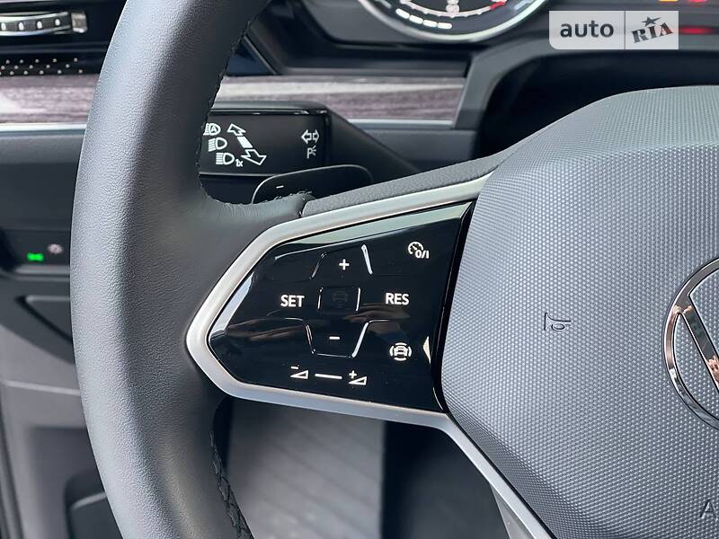 Внедорожник / Кроссовер Volkswagen Touareg 2021 в Киеве