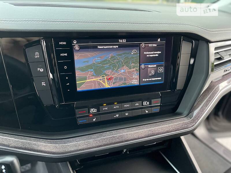Внедорожник / Кроссовер Volkswagen Touareg 2021 в Киеве