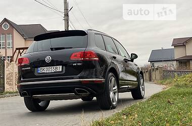 Позашляховик / Кросовер Volkswagen Touareg 2017 в Хмельницькому