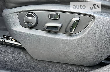 Внедорожник / Кроссовер Volkswagen Touareg 2010 в 