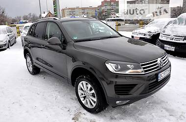 Внедорожник / Кроссовер Volkswagen Touareg 2015 в Львове