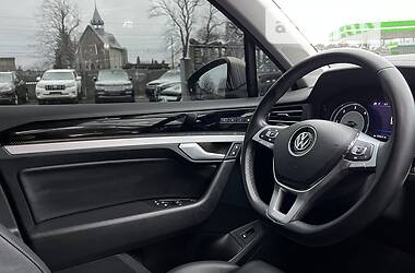 Позашляховик / Кросовер Volkswagen Touareg 2019 в Тернополі