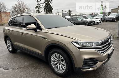 Позашляховик / Кросовер Volkswagen Touareg 2019 в Тернополі