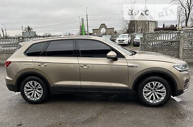 Позашляховик / Кросовер Volkswagen Touareg 2019 в Тернополі