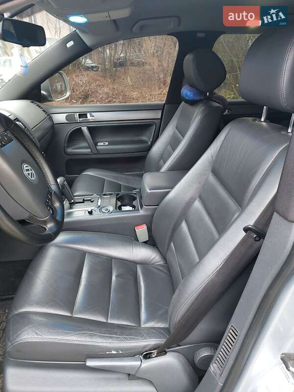 Внедорожник / Кроссовер Volkswagen Touareg 2008 в Чернигове