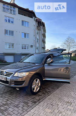 Внедорожник / Кроссовер Volkswagen Touareg 2007 в Ужгороде