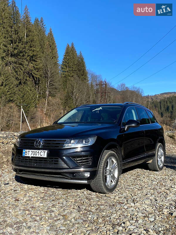 Позашляховик / Кросовер Volkswagen Touareg 2014 в Верховині