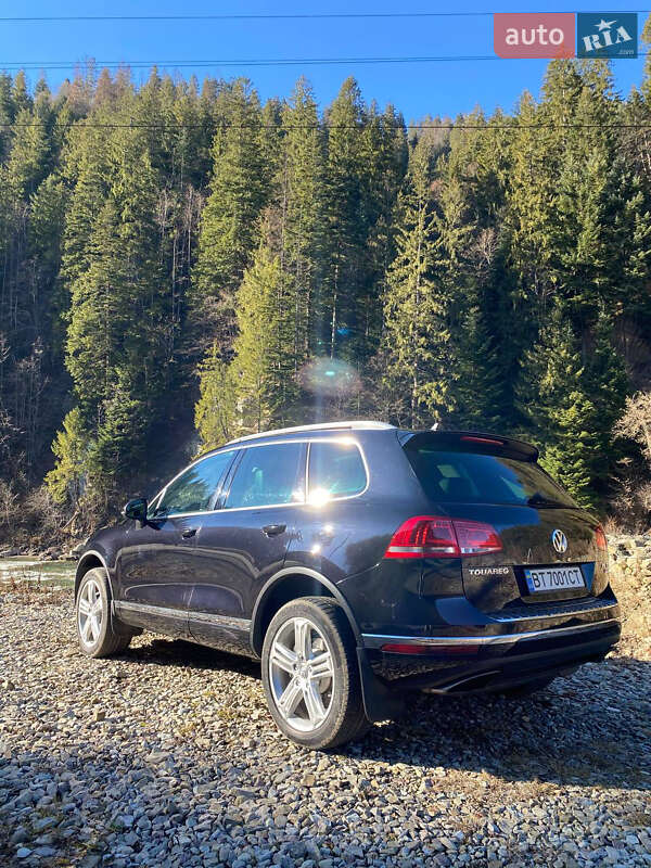 Позашляховик / Кросовер Volkswagen Touareg 2014 в Верховині