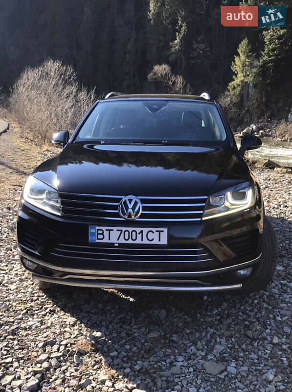 Позашляховик / Кросовер Volkswagen Touareg 2014 в Верховині
