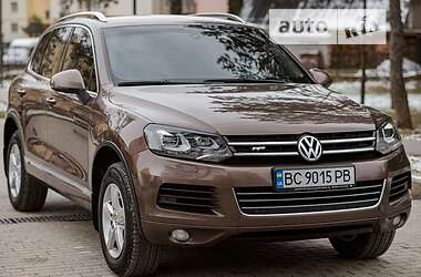 Позашляховик / Кросовер Volkswagen Touareg 2010 в Львові