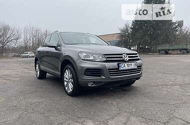 Внедорожник / Кроссовер Volkswagen Touareg 2010 в 