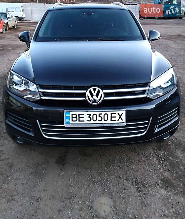 Внедорожник / Кроссовер Volkswagen Touareg 2010 в Николаеве