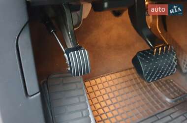 Внедорожник / Кроссовер Volkswagen Touareg 2010 в 