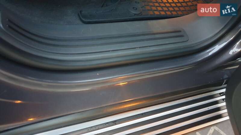 Внедорожник / Кроссовер Volkswagen Touareg 2010 в Хусте