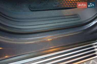 Внедорожник / Кроссовер Volkswagen Touareg 2010 в 