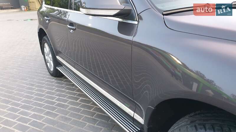 Внедорожник / Кроссовер Volkswagen Touareg 2010 в Хусте