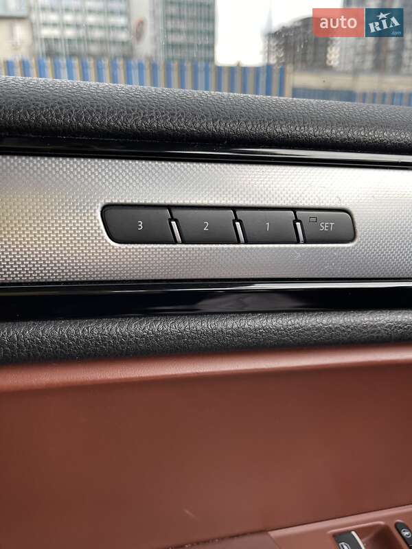 Внедорожник / Кроссовер Volkswagen Touareg 2015 в Киеве фото 29 Внедорожник / Кроссовер Volkswagen Touareg 2015 в Киеве