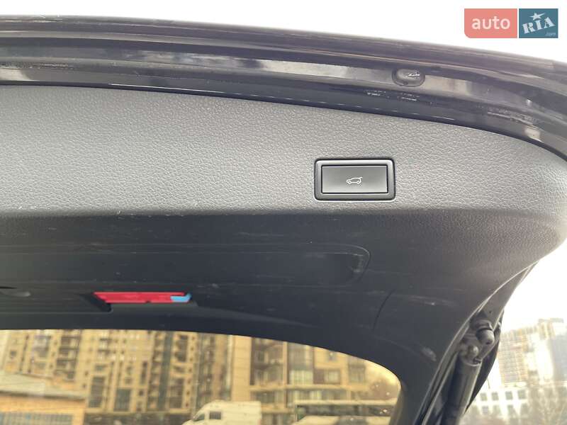 Внедорожник / Кроссовер Volkswagen Touareg 2015 в Киеве фото 36 Внедорожник / Кроссовер Volkswagen Touareg 2015 в Киеве