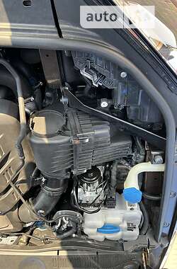 Позашляховик / Кросовер Volkswagen Touareg 2012 в 