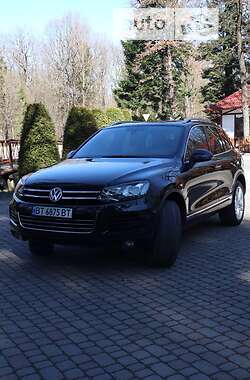 Внедорожник / Кроссовер Volkswagen Touareg 2013 в Трускавце