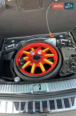 Внедорожник / Кроссовер Volkswagen Touareg 2013 в 