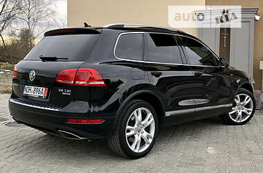 Внедорожник / Кроссовер Volkswagen Touareg 2011 в 