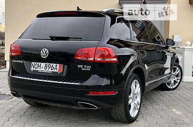 Внедорожник / Кроссовер Volkswagen Touareg 2011 в 