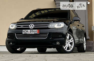 Внедорожник / Кроссовер Volkswagen Touareg 2011 в 