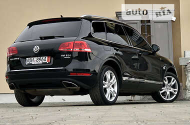 Внедорожник / Кроссовер Volkswagen Touareg 2011 в 