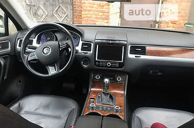 Позашляховик / Кросовер Volkswagen Touareg 2011 в Бережанах