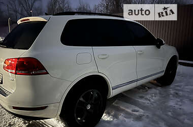 Внедорожник / Кроссовер Volkswagen Touareg 2011 в Киеве