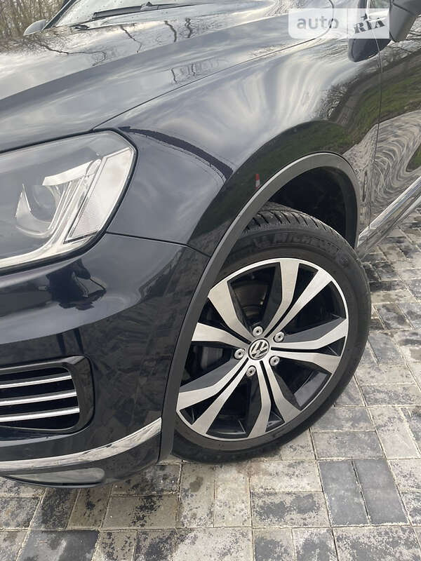 Позашляховик / Кросовер Volkswagen Touareg 2015 в Рівному фото 7 Позашляховик / Кросовер Volkswagen Touareg 2015 в Рівному